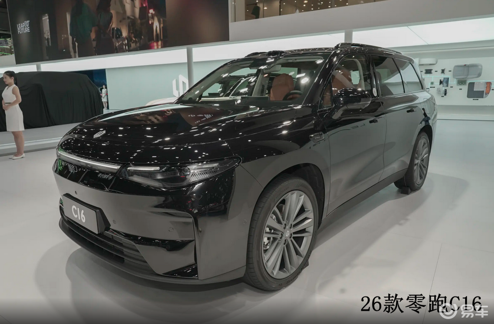 冰箱沙发大屏全配齐!这台六座SUV顶配不到19万