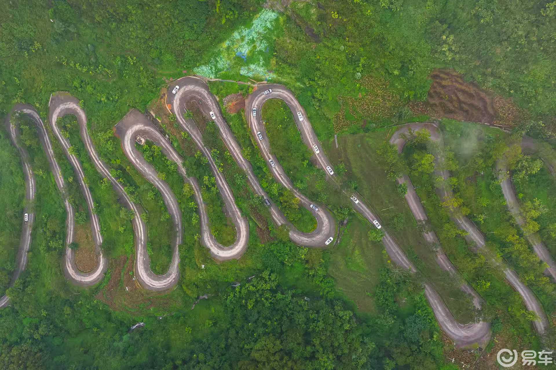 从黄果树到晴隆24道拐,长途试驾秦L EV云辇型