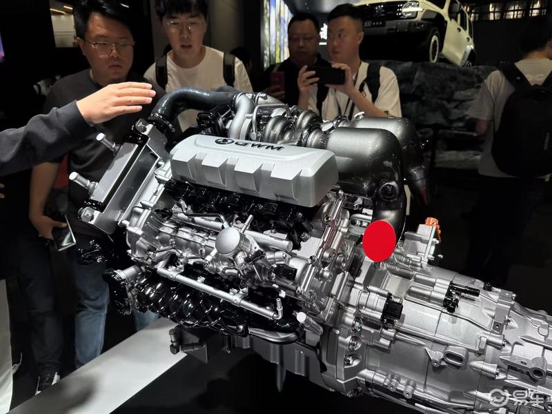 2025上海车展：长城4.0T V8发动机发布