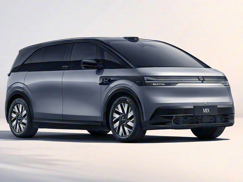 号称“宝宝巴士”！内部空间贼大，极氪MIX这样的好车你买不买