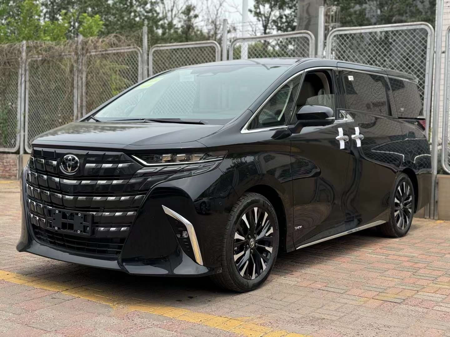 埃尔法 全部在售 2025款 2024款 2023款 2021款 2020款 2019款2024款国六丰田埃尔法酬宾让利 大空间合理布局