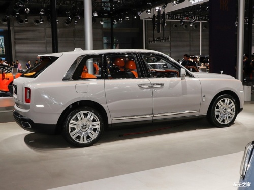 库里南 全部在售 2024款 2020款 2018款劳斯莱斯库里南团购钜惠65万 欢迎上门试驾