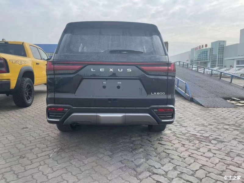 进口雷克萨斯LX中东版配置动力介绍