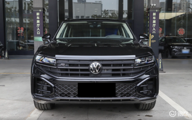 大众途锐新锐臻版黑化，造型帅气，机械素质优秀