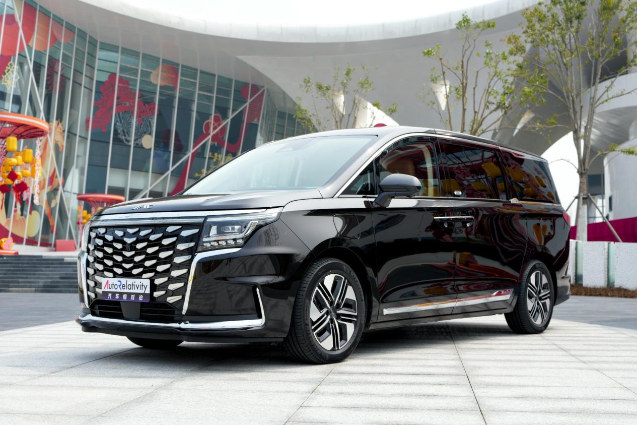 江淮瑞风RF8悦享系列 重新定义全家舒适出行